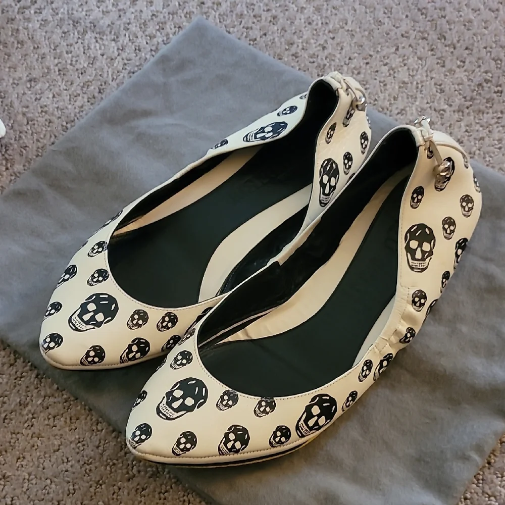 Alexander McQueen Women's Flats - Picture 8 of 9